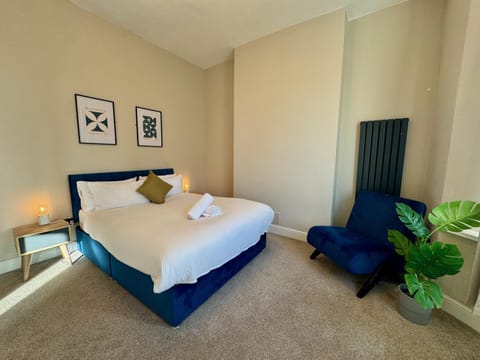 3 Bedroom Apartment In City Centre Apartment in Cardiff