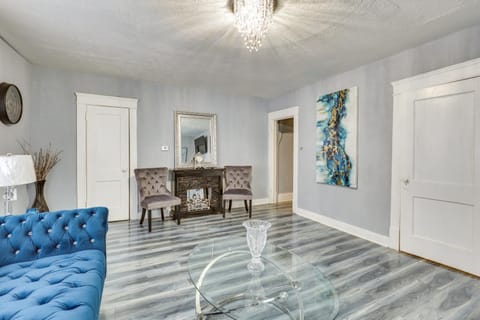 Spacious Condo 4 Mi to Pro Football Hall of Fame! Apartment in Canton