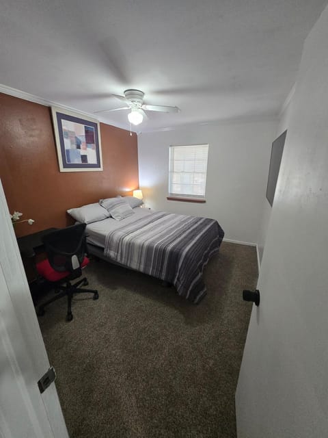 Loue house in edmond, oklahoma by UCO Villa in Edmond