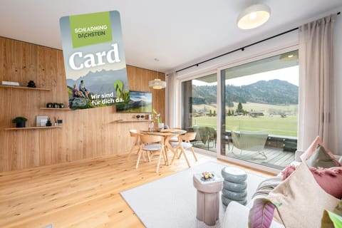 Kitchen or kitchenette, Living room, Seating area, Dining area, Mountain view