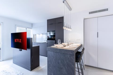 Luxury Top Floor Sea View Downtown Cap d'Ail Apartment in Cap-d'Ail