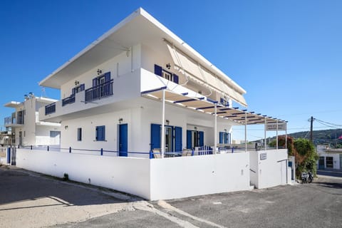 Property building, View (from property/room), Balcony/Terrace