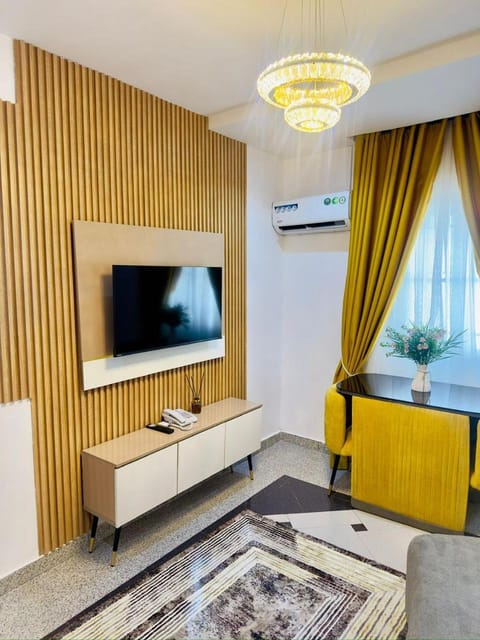TV and multimedia, Living room, Seating area, air conditioner