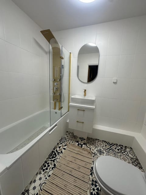 Nocleg Słupsk - Kwatera do 5 osób Kuchnia TV WiFi Apartment in Pomeranian Voivodeship