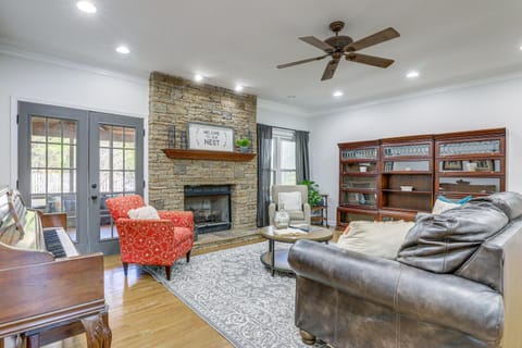 Walk to Trails Peaceful Family Home in Braselton House in Lake Lanier