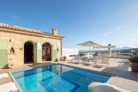Property building, Swimming pool
