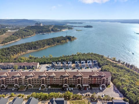 The Lakeview Penthouse - 10ppl House in Branson