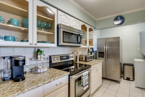 Pool Access and Views Waterfront Lake Conroe Escape Apartment in Lake Conroe