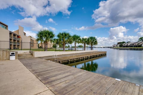 Pool Access and Views Waterfront Lake Conroe Escape Apartment in Lake Conroe