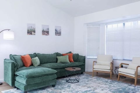 Gilbert Home Private fenced Pool Family Fun and Prime Location House in Gilbert