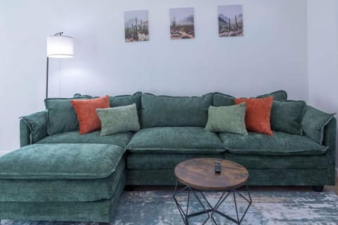 Gilbert Home Private fenced Pool Family Fun and Prime Location House in Gilbert