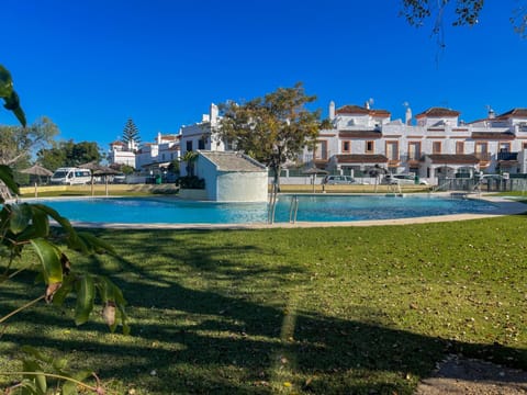 Garden, Swimming pool, Swimming pool