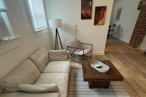Fully Furnished Monthly Stay or Weekend Getaway Apartment in Hot Springs
