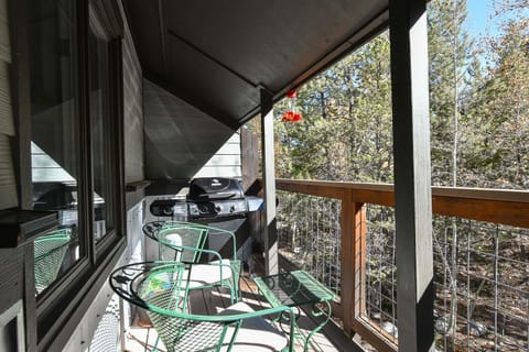 Windwood Bluebird Townhome - Walk to Town, Close to Everything Apartment in Frisco