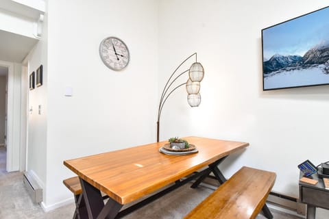 Windwood Bluebird Townhome - Walk to Town, Close to Everything Apartment in Frisco