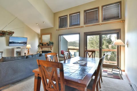 Centennial Townhome - Mountain/Lake Views Pool Access Apartment in Dillon