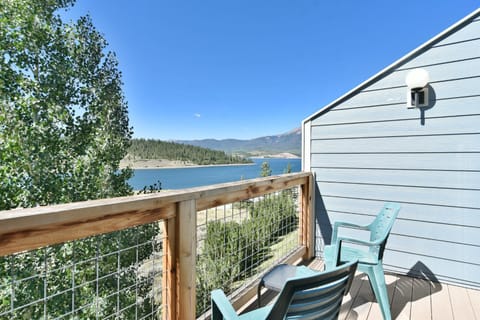 Centennial Townhome - Mountain/Lake Views Pool Access Apartment in Dillon