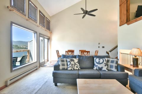 Centennial Townhome - Mountain/Lake Views Pool Access Apartment in Dillon