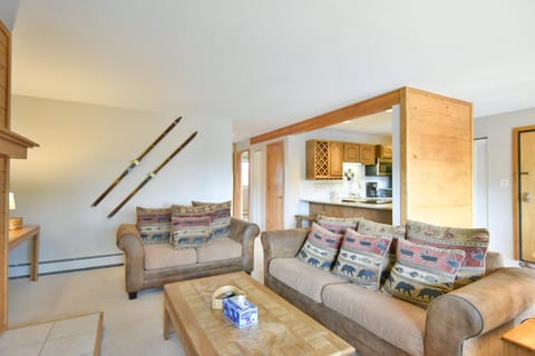 Timber Ridge Retreat - Pool, Hot Tub, Sauna + More Apartment in Wildernest