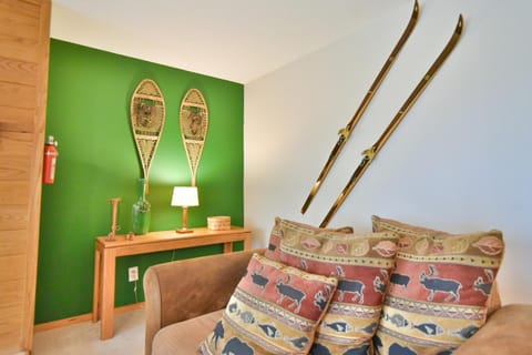 Timber Ridge Retreat - Pool, Hot Tub, Sauna + More Apartment in Wildernest