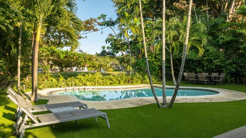 Garden, Swimming pool