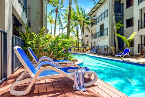 Pool view, Swimming pool, sunbed