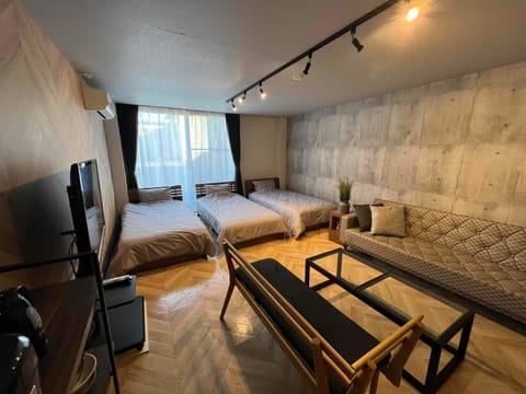 Communal lounge/ TV room, Bed, TV and multimedia, Living room, Photo of the whole room, Bedroom
