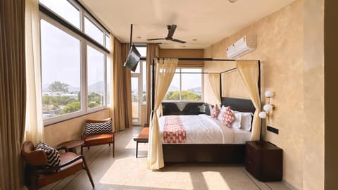 Bed, TV and multimedia, Photo of the whole room, air conditioner