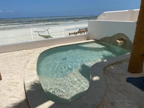 Day, Natural landscape, Hot Tub, View (from property/room), Balcony/Terrace, Pool view, Sea view, Swimming pool