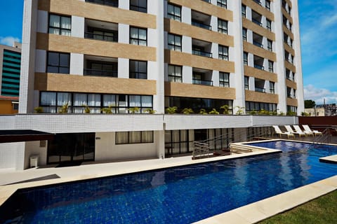 Facade/entrance, Swimming pool