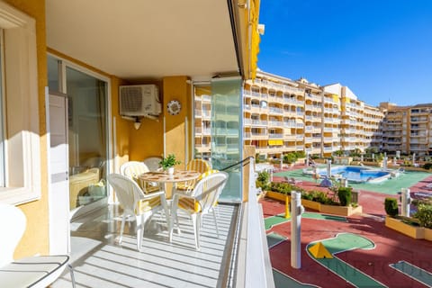 Balcony/Terrace, Pool view, Swimming pool