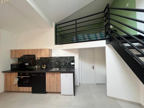 Kitchen or kitchenette, stove