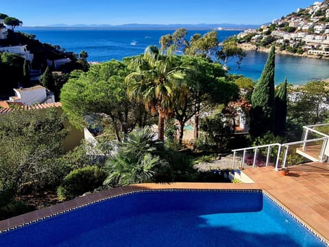 Pool view, Sea view, Swimming pool