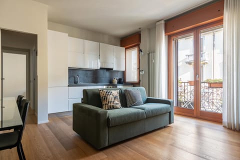 Kitchen or kitchenette, Living room, Seating area