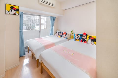 Bed, Photo of the whole room, Bedroom, air conditioner