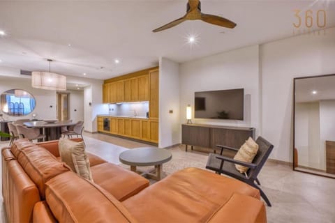Communal lounge/ TV room, TV and multimedia, Kitchen or kitchenette, Living room, Seating area, Dining area, Evening entertainment, fireplace, minibar