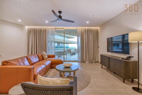 Communal lounge/ TV room, TV and multimedia, Living room, Seating area, Evening entertainment, fireplace