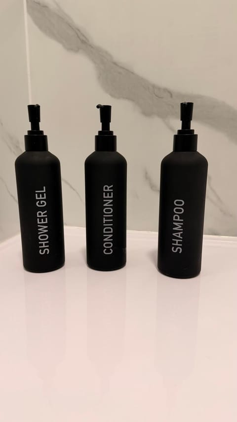 FREE Pool Table Cinema Room TableTennis AirHockey Glasgow City Apartment in Glasgow