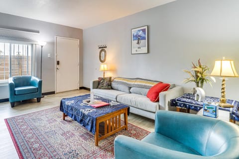 1 Mi to UNM! Albuquerque Home with Fire Pit and BBQ House in Albuquerque