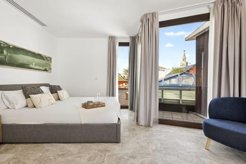 Bed, Balcony/Terrace, Landmark view, Sunset