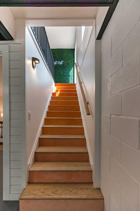 300 steps from Lake Hot Tub Fire Pit Game Room House in Granite Shoals