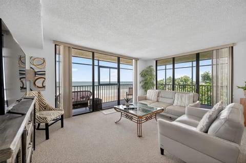 Shores of Madeira Unit 106 House in Redington Beach