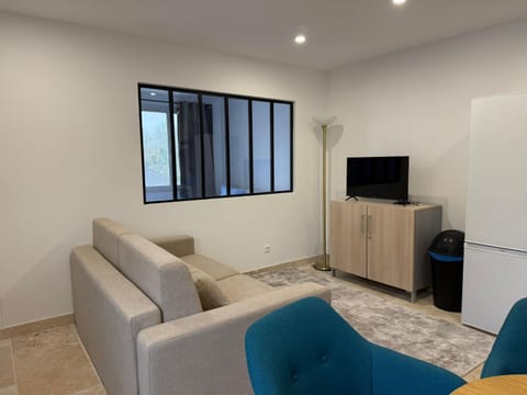 Communal lounge/ TV room, TV and multimedia, Living room