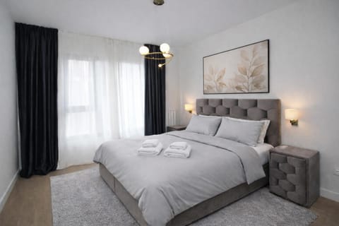 Day, Bedroom, towels