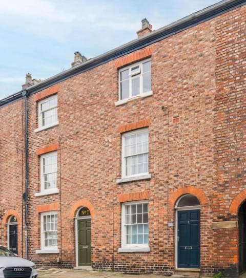 Cosy 2 Bedroom Macclesfield House House in Macclesfield