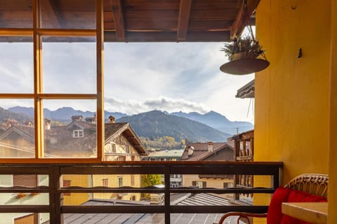 Nearby landmark, Natural landscape, View (from property/room), Balcony/Terrace, Balcony/Terrace, Mountain view