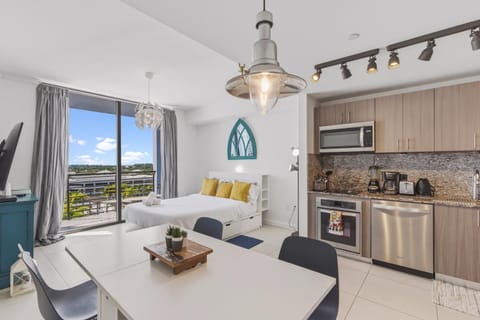 Seating area, Dining area, kitchen