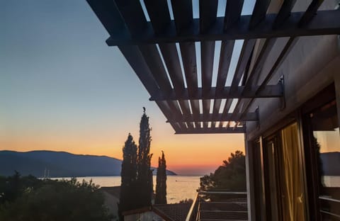 Natural landscape, Balcony/Terrace, Mountain view, Sea view, Sunset