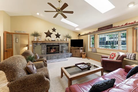 3 Yellow Rail House in Sunriver