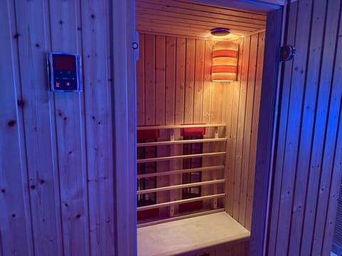 Sauna, Sauna, Spa and wellness centre/facilities